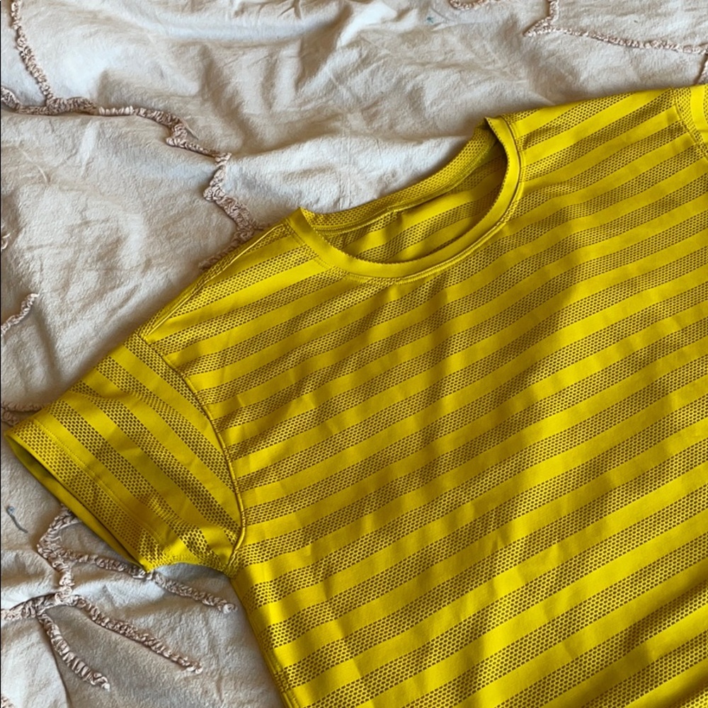 LULULEMON Yellow Boxy Crop Top